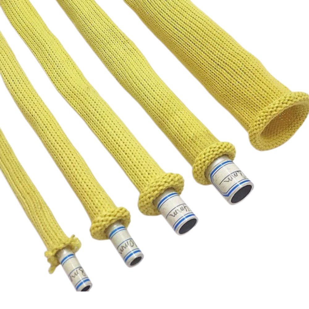 Che cos'è una guaina in Kevlar e perché viene utilizzata per la protezione dei tubi flessibili?
